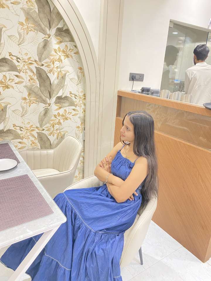 Photo of Riya 18