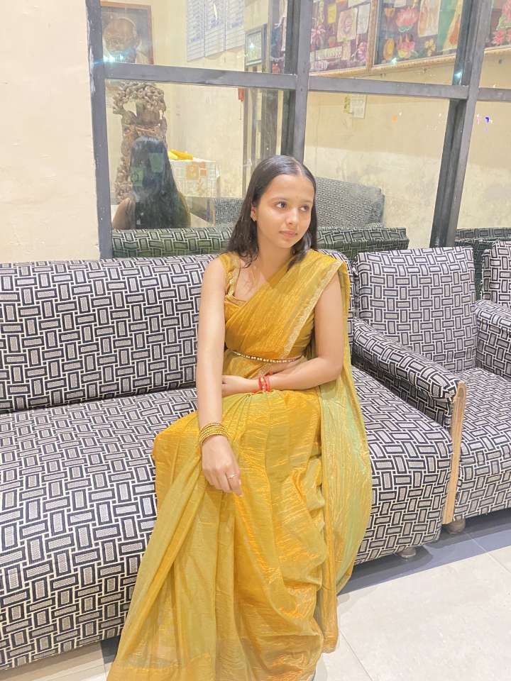 Photo of Riya 27