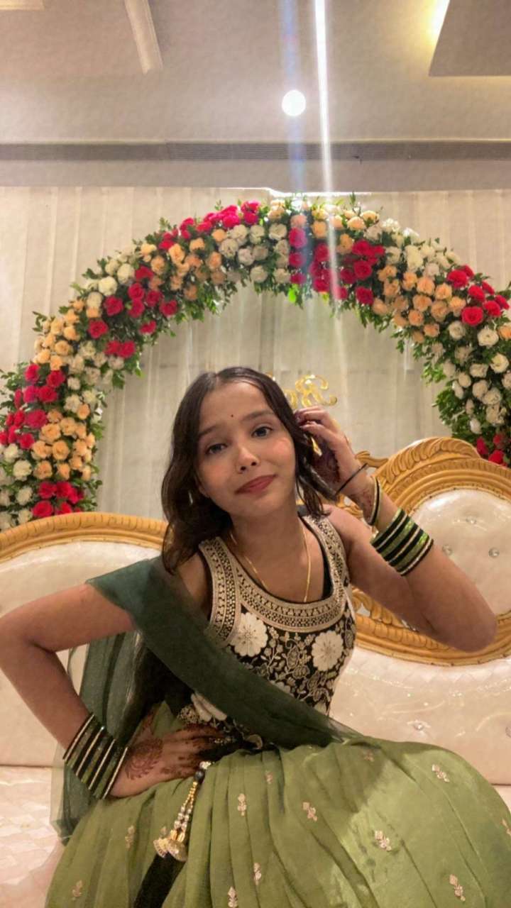 Photo of Riya 36