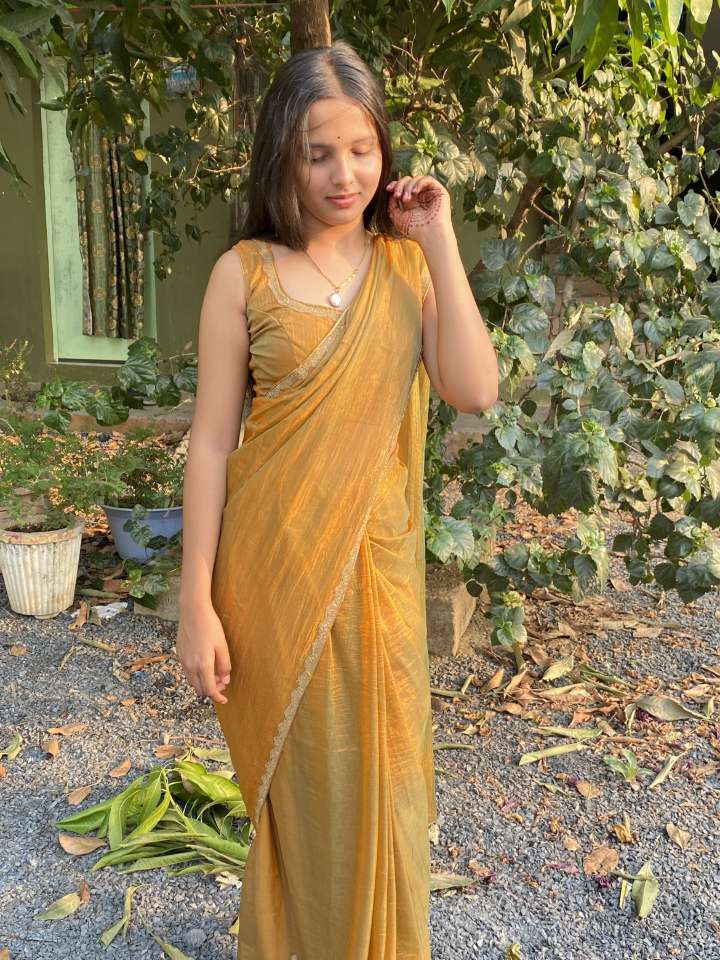 Photo of Riya 41